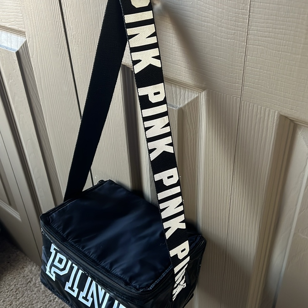 🌴 Limited Edition VS Pink Mini Cooler Bag - Picture 3 of 9
